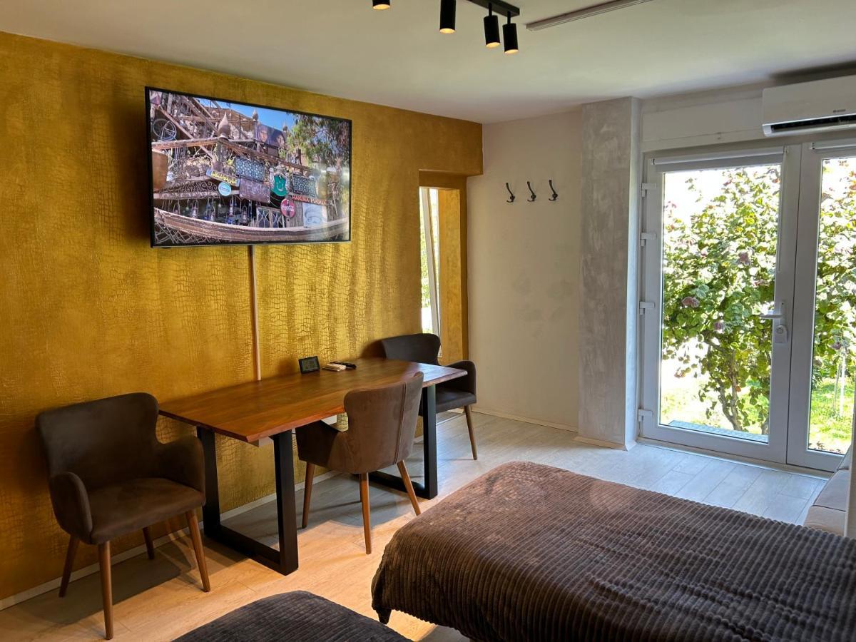 Apartment Gal Novo Mesto Luaran gambar