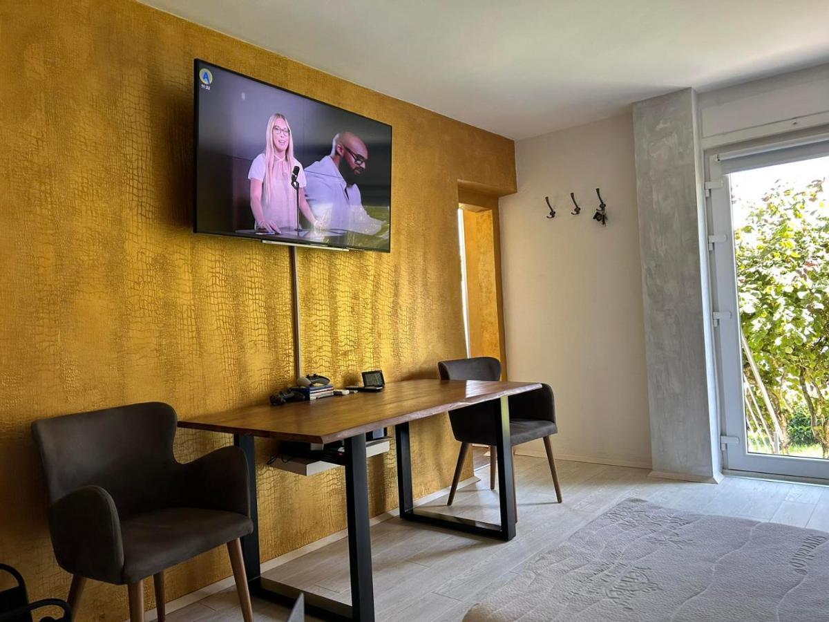 Apartment Gal Novo Mesto Luaran gambar