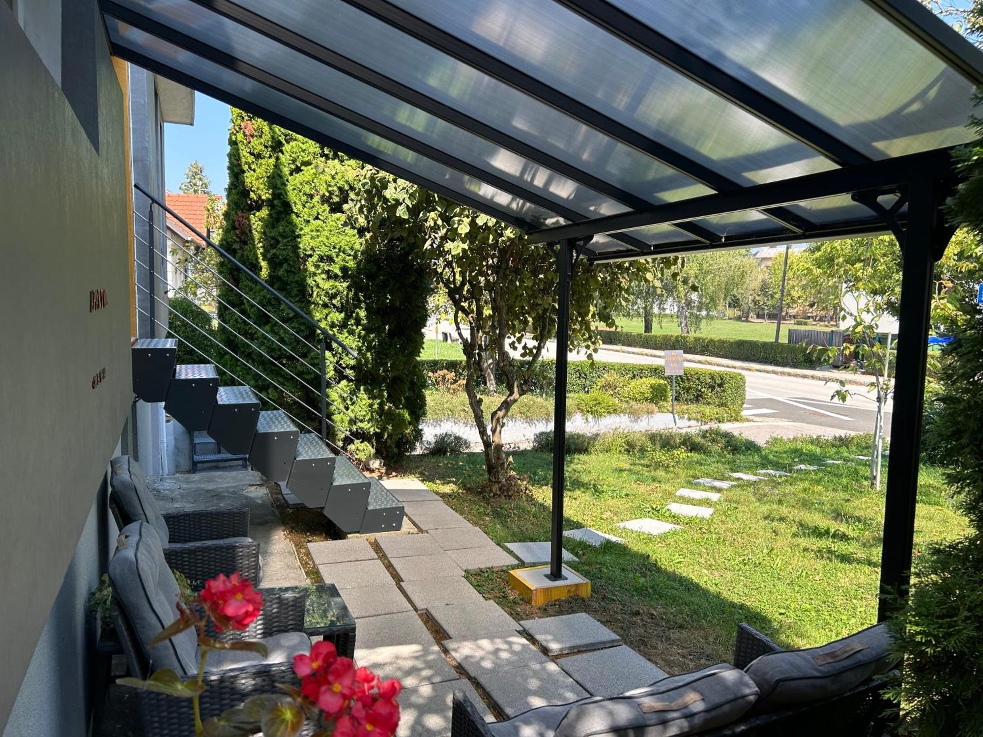 Apartment Gal Novo Mesto Luaran gambar